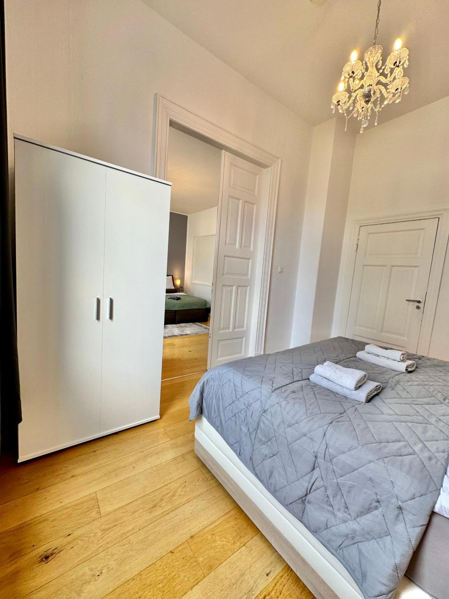 Geraeumiges City-Apartment Mit 2 Badezimmer Und Parkplaetzen D46-Og Oldenburg Exterior foto