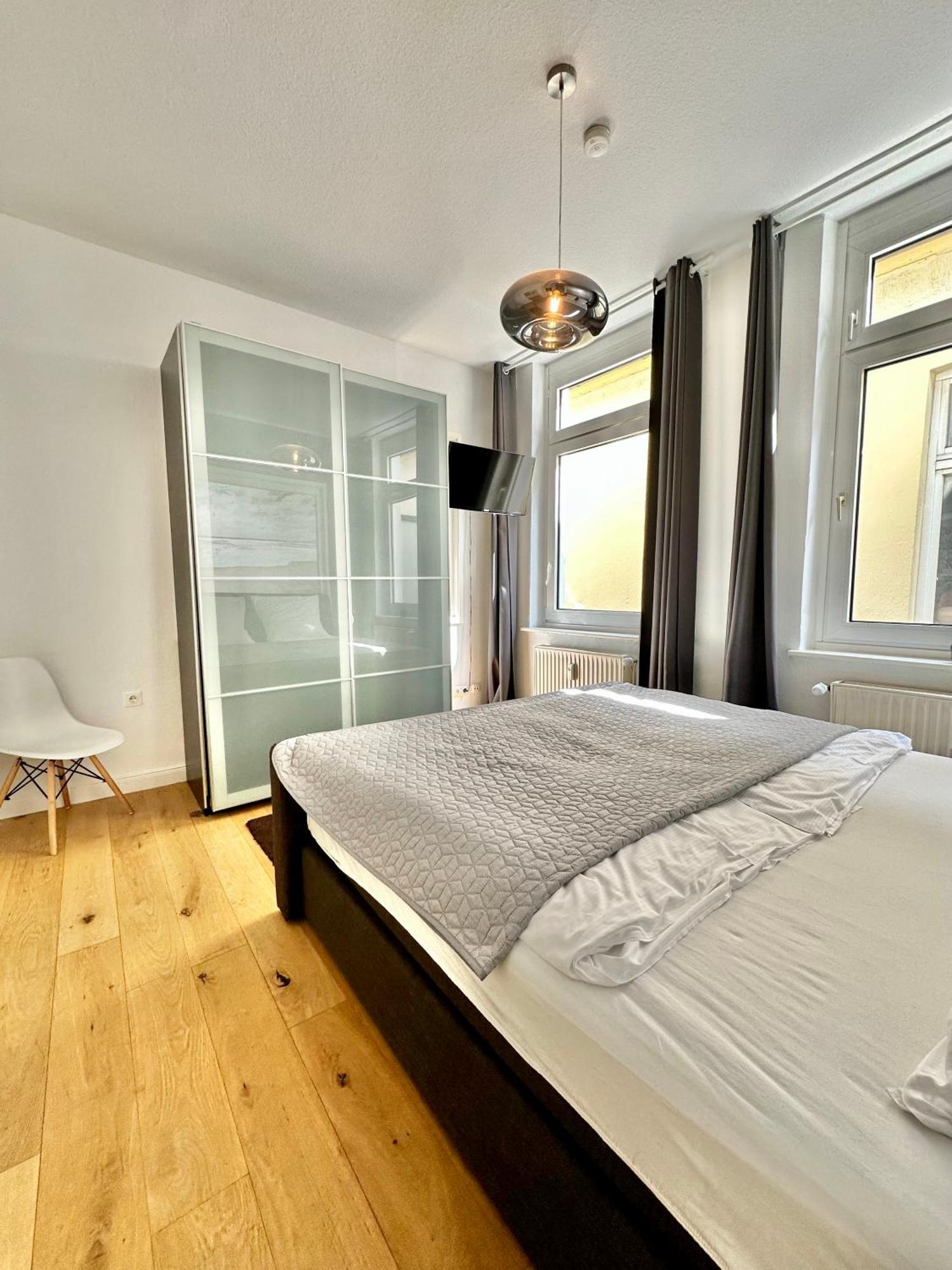 Geraeumiges City-Apartment Mit 2 Badezimmer Und Parkplaetzen D46-Og Oldenburg Exterior foto